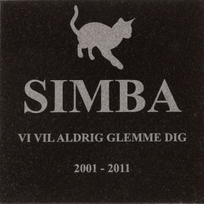 Mindesten / gravsten med kat